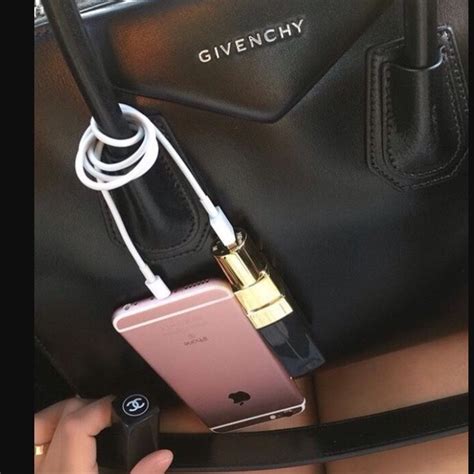 lipstick power bank chanel
